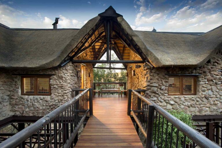 4 Day Luxury Tshukudu Bush Lodge Safari